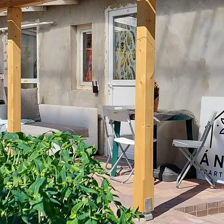 Anizs Apartmanhaz شقة *