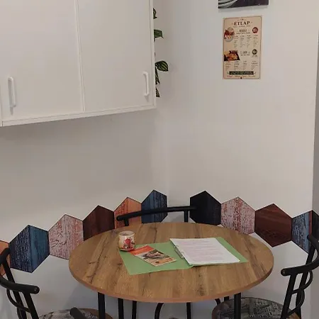 Anizs Apartmanhaz