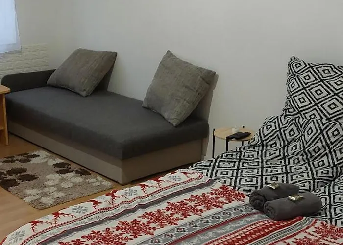 Anizs Apartmanhaz *